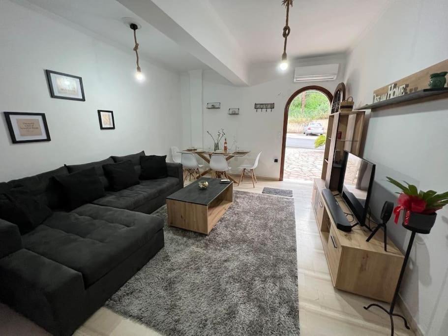 Akis Apartment *